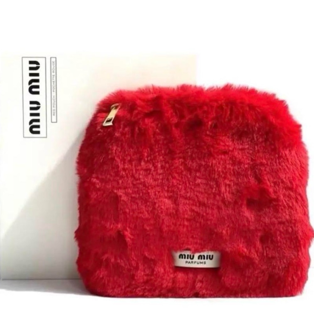 Miu Miu Red Fur Pouch With Box - image 6